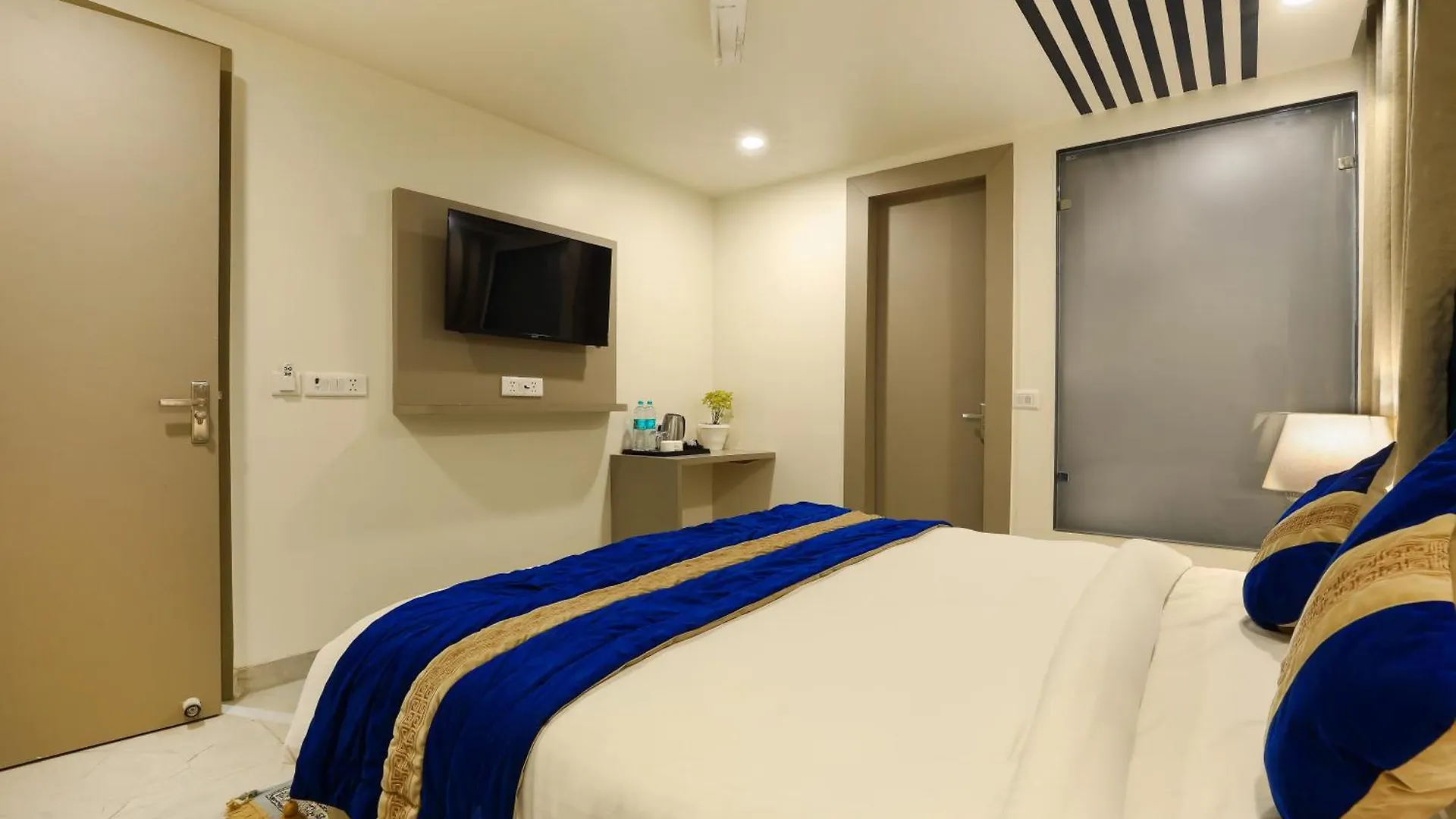 ***  Opo Hotels D'Or New Delhi India