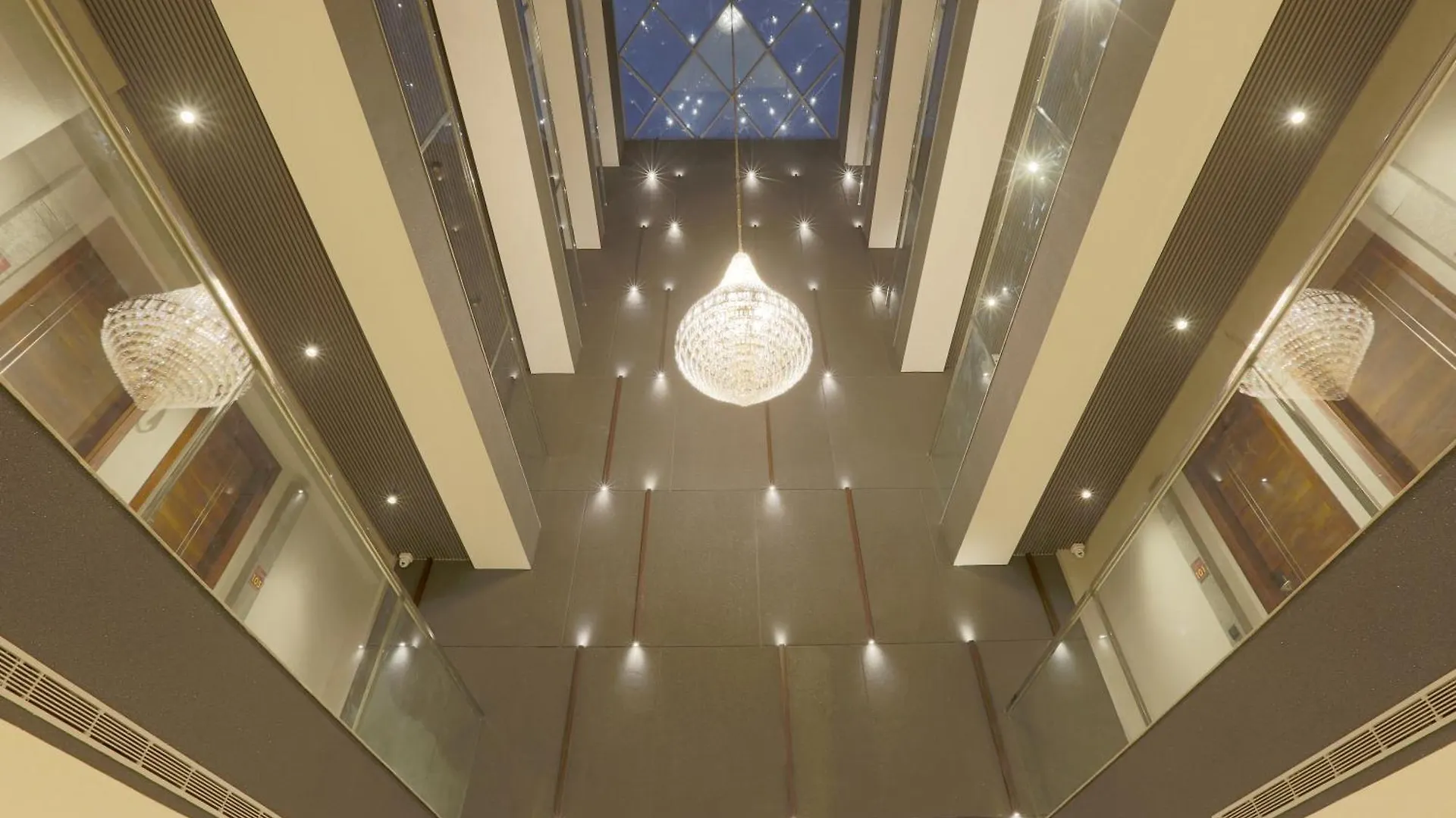 Opo Hotels D'Or New Delhi 3*,  India