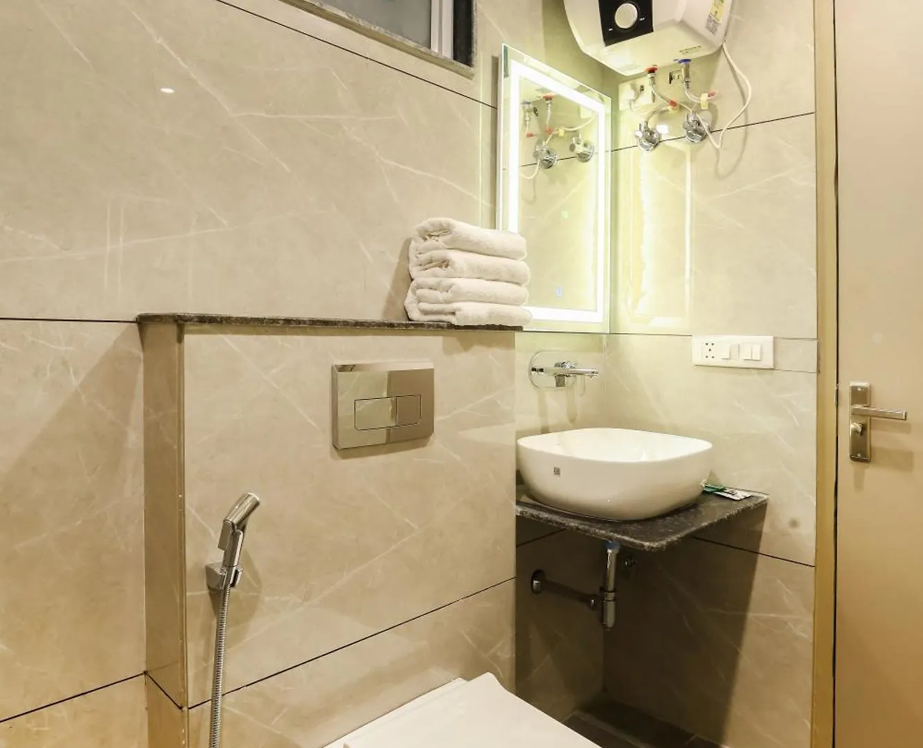 Opo Hotels D'Or Nowe Delhi